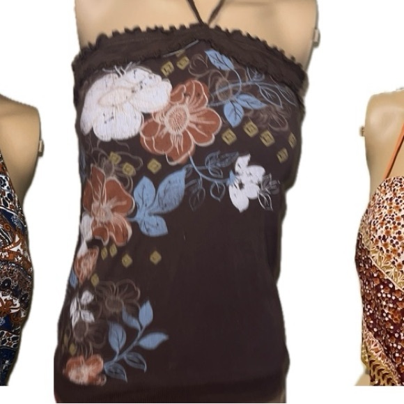 Woman’s bundle summer tops - Picture 3 of 5